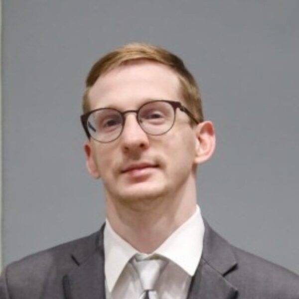  Christian  Averill