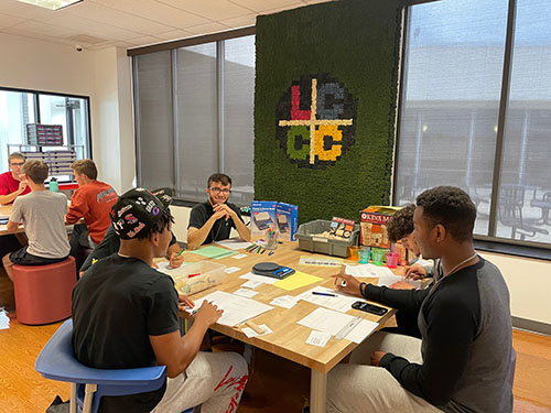 Students working in makerspace